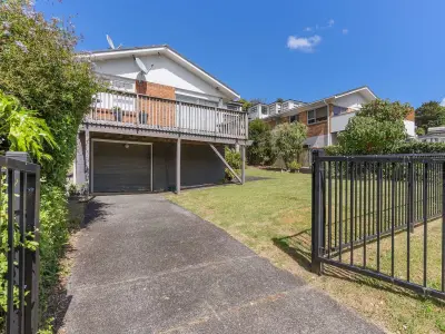 17 Sovereign Place, Glenfield, Auckland, New Zealand 0627