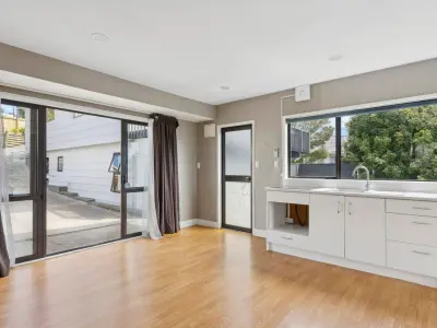 34 Capilano Place, Glenfield, Auckland, New Zealand 0627