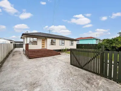 Cho thuê nguyên căn-Ngôi Nhà 3 Phòng Ngủ Tại Clover Park, Flat Bush, Manukau, New Zealand